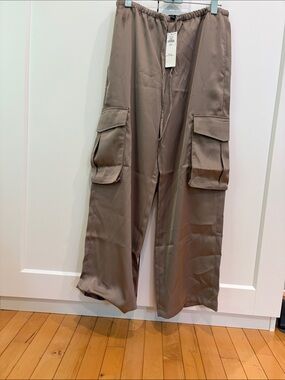 Banana Republic Satin Cargo Wide-Leg Pants in Taupe NWT petite small